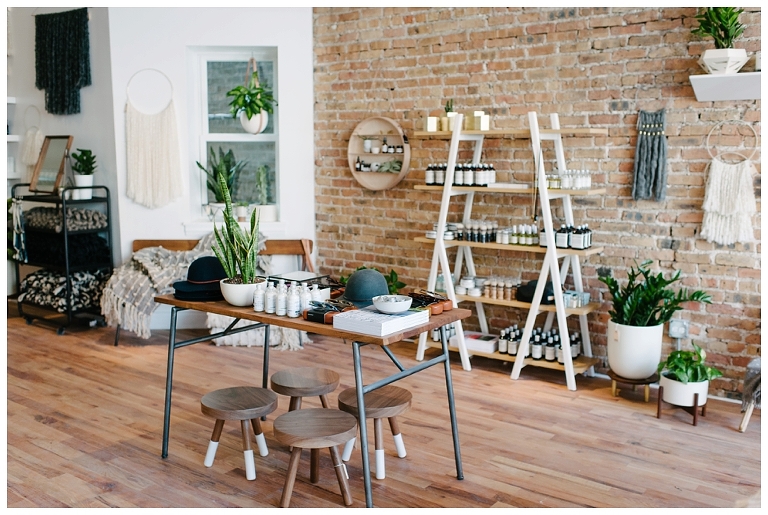 Gather Home + Lifestyle Shop Wicker Park Chicago Photos by Jasmine Pulley on wildlyspun.com -3