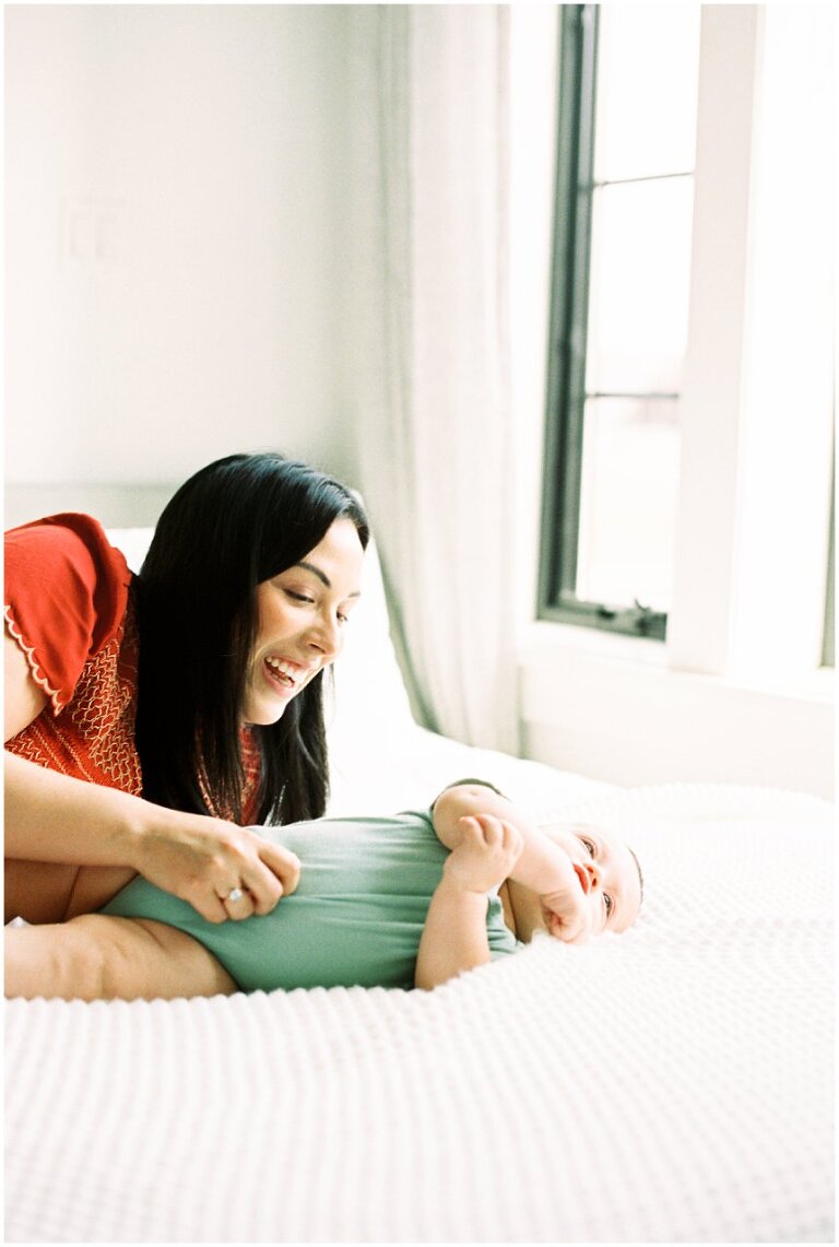 West Town, Chicago family in home photography session