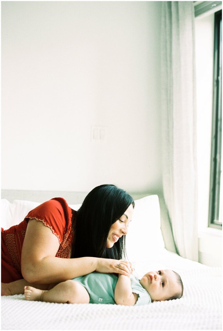 West Town, Chicago family in home photography session