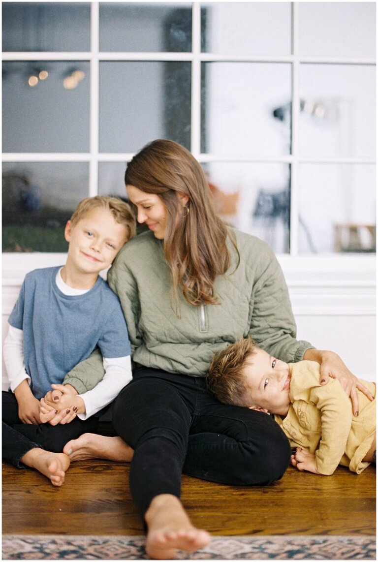 Chicago family in home photography session